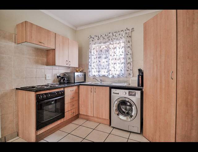 2 BEDROOM APARTMENT FOR SALE IN KOSMOSDAL